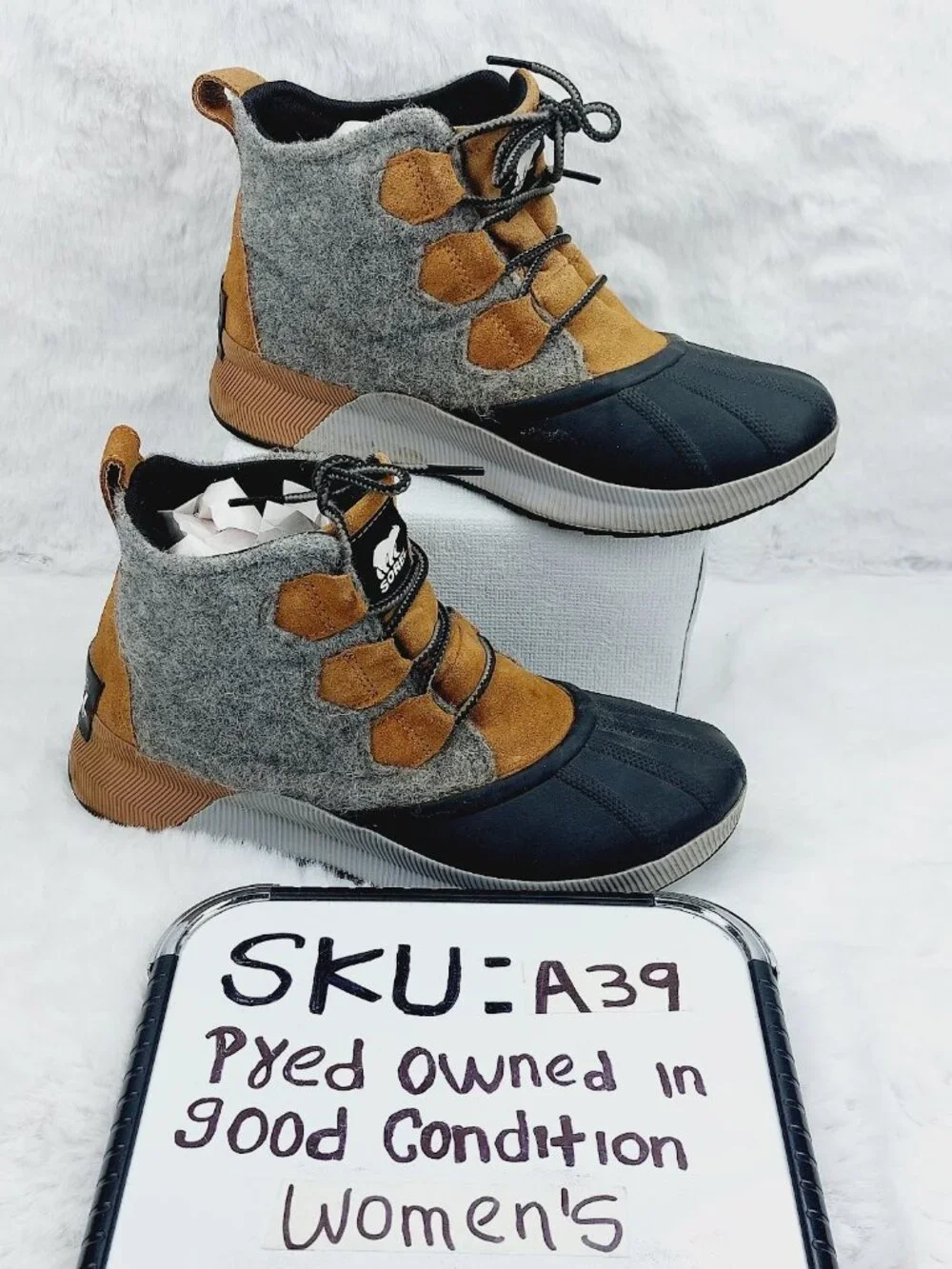 Sorel women tan